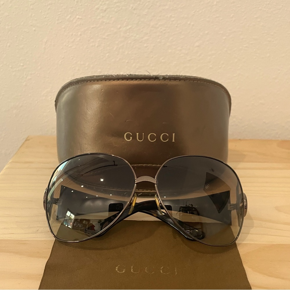 Authentic Gucci sunglasses. Style GG 2794/S in brown